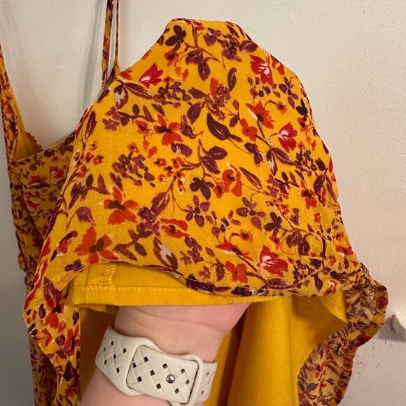 JustFab Floral Wrap Maxi Dress in Yellow with Crossed Spaghetti Straps Sz Medium - Picture 8 of 9